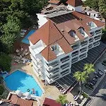 Chateau De Szálloda Marmaris