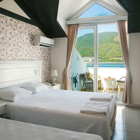 Chateau De 호텔 3*