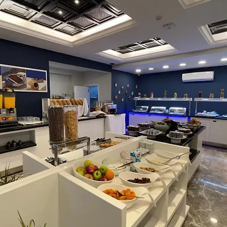 城市城堡酒店 3*