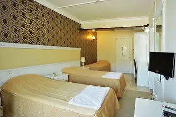 Hotel Chateau De 3*