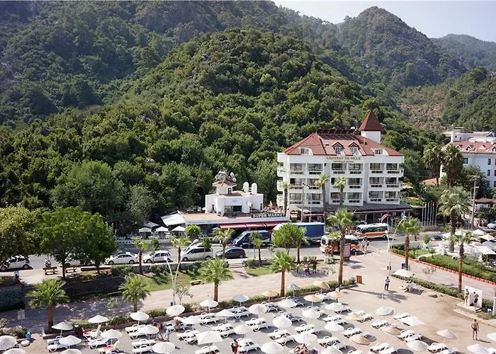 Hotell Chateau De 3*