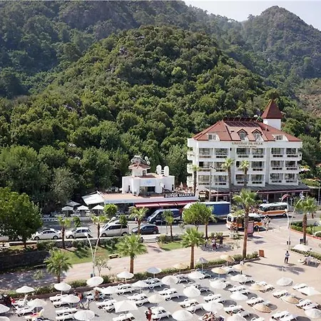 Hotell Chateau De 3*